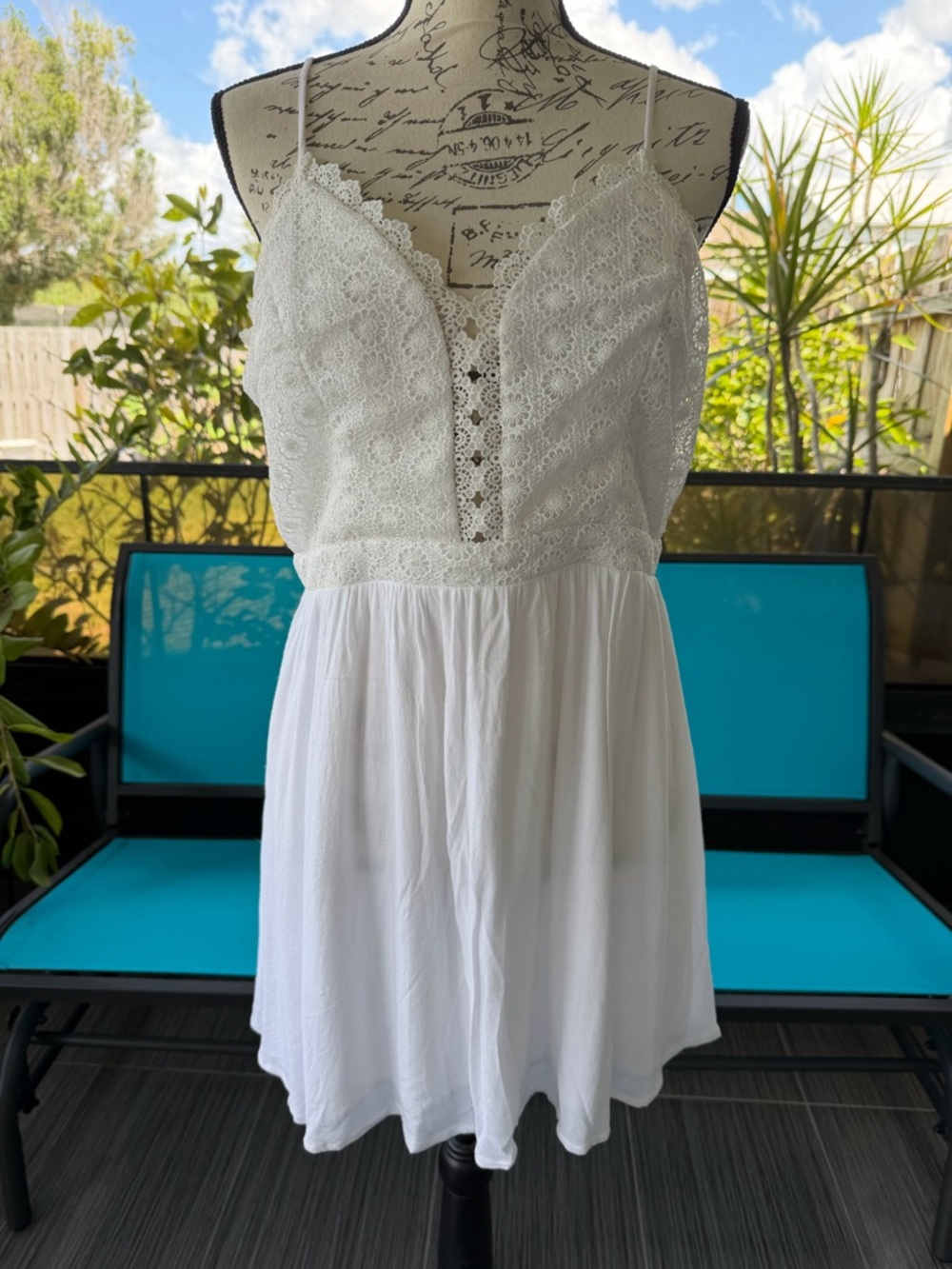 Aqua White Dress with Lace Trim Size Large NWOT